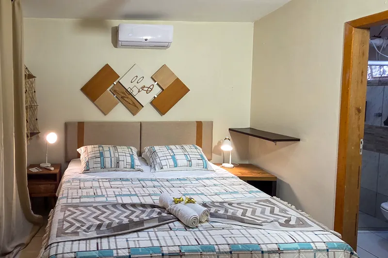 Quarto do Chalé Beija-flor visto da entrada