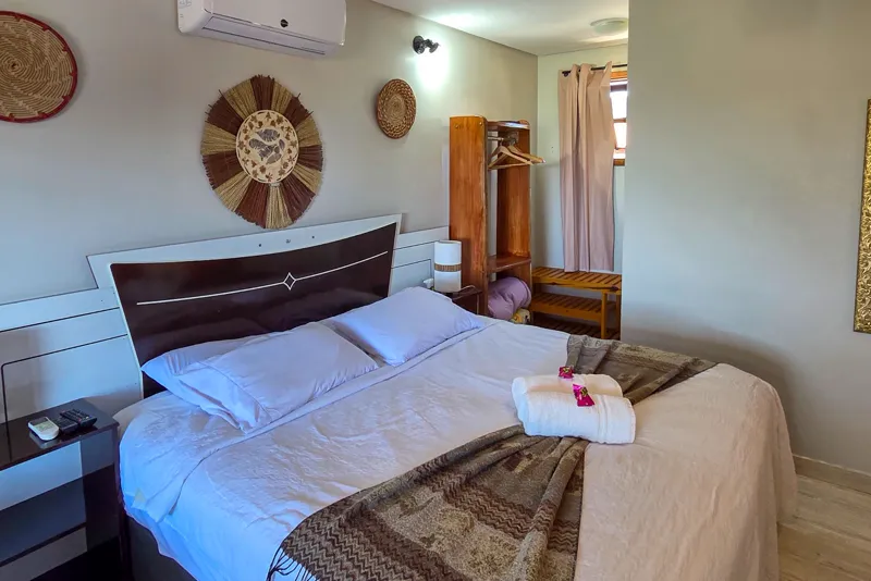 Quarto de um chalé com vista